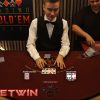 Hướng dẫn cách chơi Heads Up Hold’em tại nhà cái M88